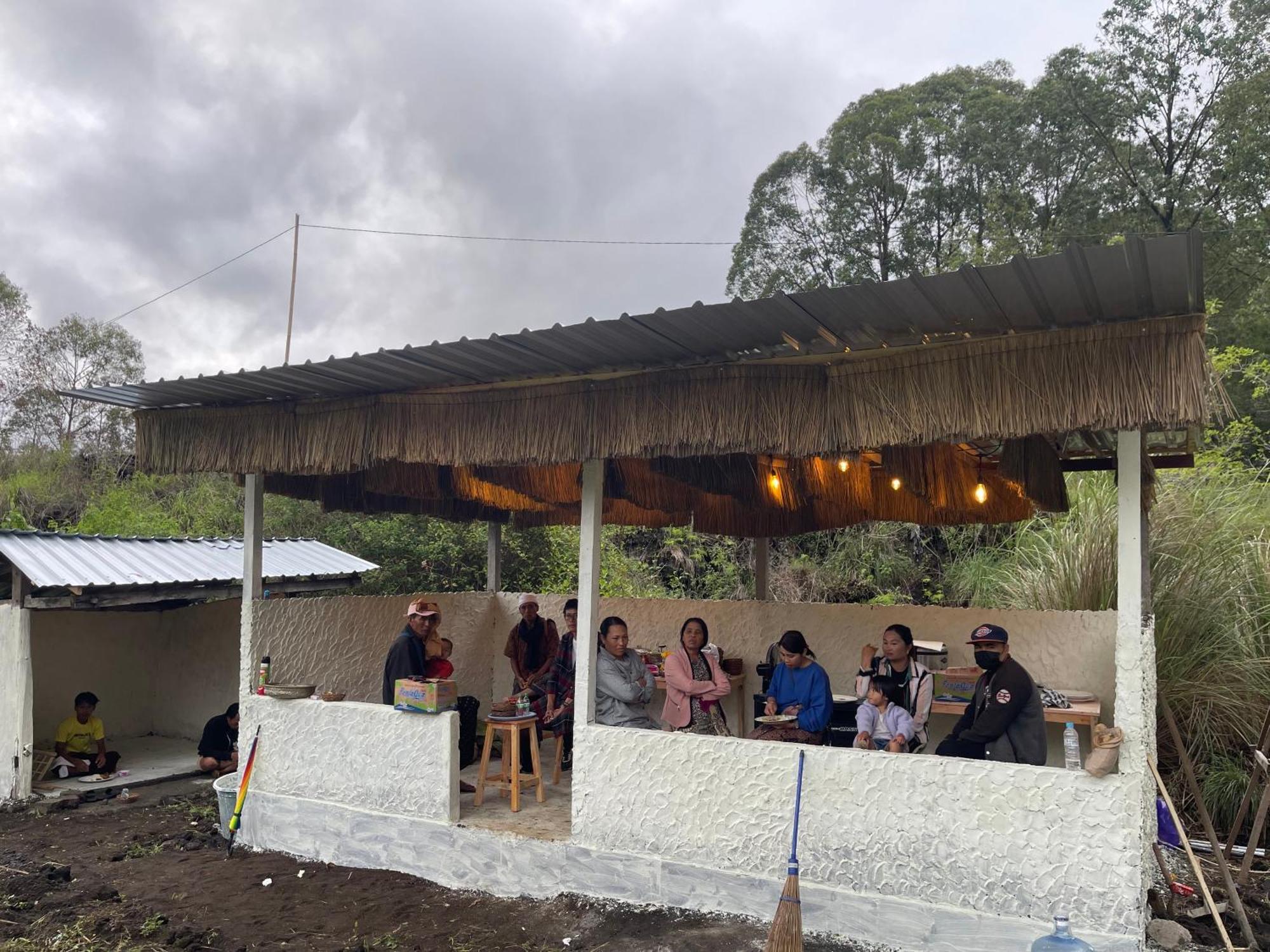 Triangular House And Hot Spring Hotel Kubupenlokan ภายนอก รูปภาพ