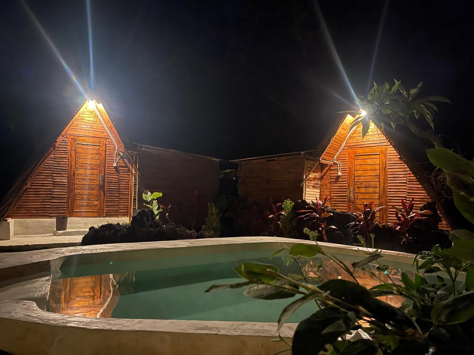 Triangular House And Hot Spring Hotel Kubupenlokan ภายนอก รูปภาพ