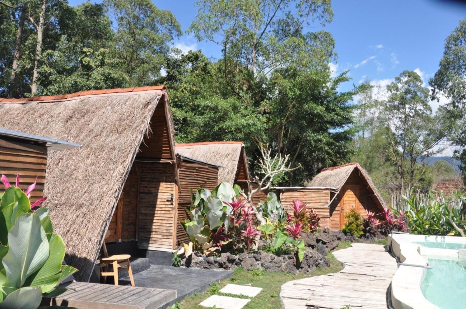 Triangular House And Hot Spring Hotel Kubupenlokan ภายนอก รูปภาพ
